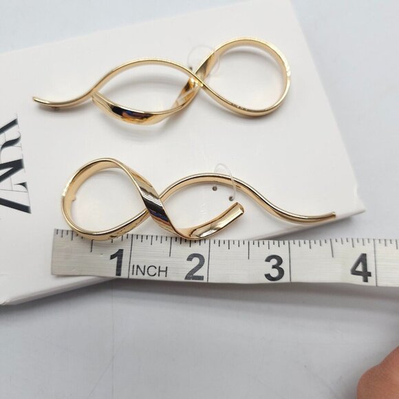 ZARA NEW WOMAN SS24 GOLDEN IRREGULAR EARRINGS TWIST REF:1856/016 - Picture 5 of 5